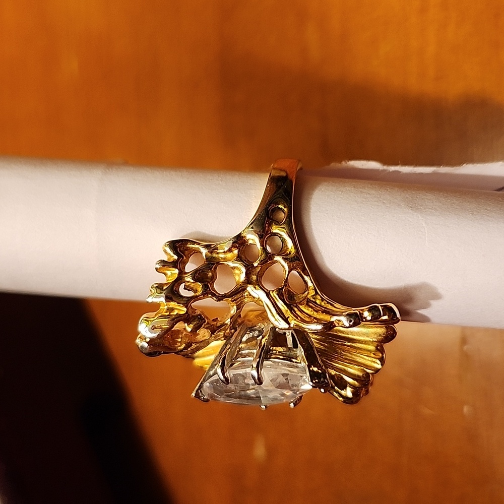 Ring - Picture 3 of 10